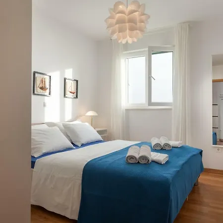 Andrea Apartament *